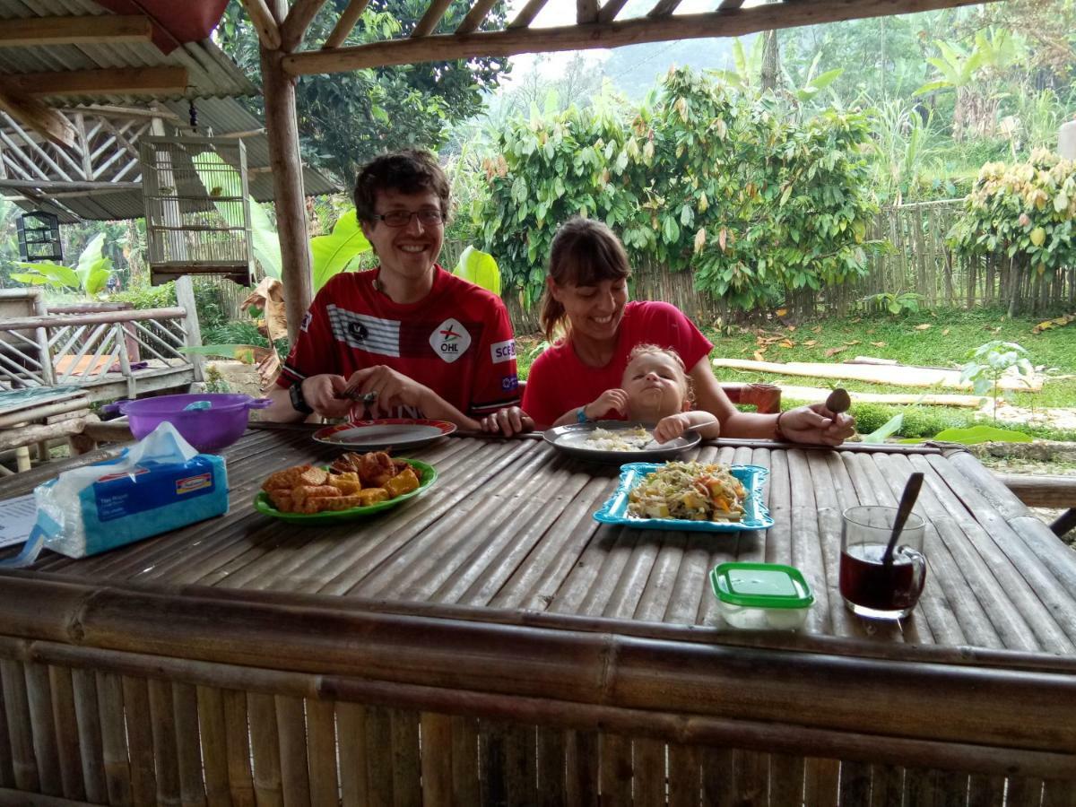 De Salak Homestay Bogor Ngoại thất bức ảnh